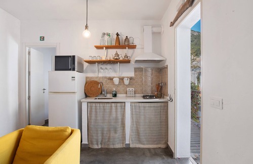Algodonales Casa | Casa de vacaciones 'Baraka' con vistas a la montaña, Wi-Fi y aire acondicionado