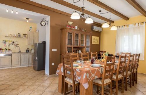 Barban Casa | Holiday Home Baretuni by Interhome