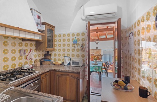 Cipressa Casa | Casa vacacional 'Basera' con vistas al mar, Wi-Fi y aire acondicionado