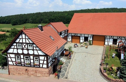 Bernshausen Casa | Holiday home Bauernhauschen in the Rhon