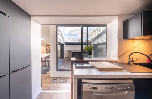 Lorient Casa | Casa de vacaciones 'Beau Loft Lorient - Centre Ville' con terraza privada y Wi-Fi