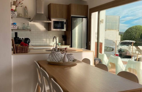Benimeit Casa | Casa Vacacional 'Beautiful Ibiza Style Moraira' con Vista al Mar, Wi-Fi y Aire Acondicionado