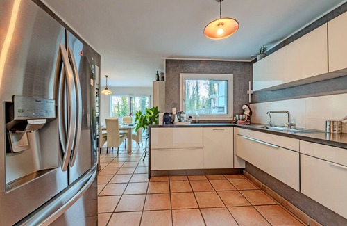 Saint-Pierre Casa | Casa de vacaciones 'Belle Maison À 800m Plage' con terraza privada, jardín privado y Wi-Fi