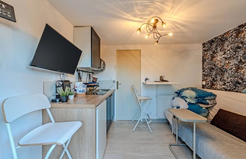 Saint-Pierre Casa | Casa de vacaciones 'Belle Maison À 800m Plage' con terraza privada, jardín privado y Wi-Fi
