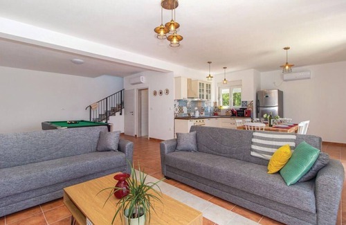 Smrika Casa | Holiday home-big swimming pool-amazing views
