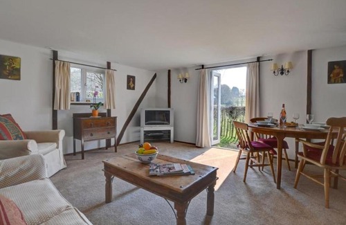 Abbess Roding Casa | Holiday Home Bisho