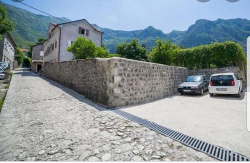 Risan Casa | Holiday Home Bogumila