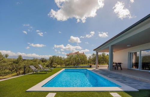 Ljubac Casa | Holiday Home Bonato with pool