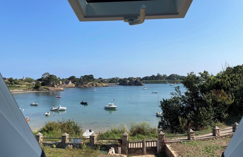 Ile-de-Brehat Casa | Casa de vacaciones 'Bréhat Vue Mer - Villa San Denn' con vistas al mar, jardín privado y Wi-Fi