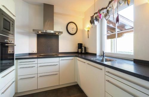 Moosen Casa | Holiday Home Brixen near Skiwelt Slopes