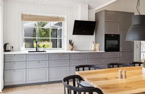 Grenaa Casa | Holiday Home Bryngeir - 750m from the sea by Interhome