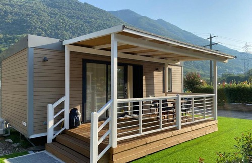 Riazzino Casa | Holiday Home Bungalow Isola Premium by Interhome