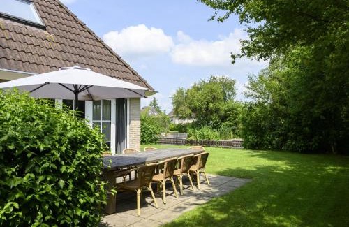 Eernewoude Casa | Holiday Home Bungalowpark It Wiid by Interhome
