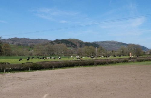 Meifod Casa | Holiday Home Bwthyn Bach