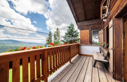 Avelengo Casa | Casa de vacaciones "By Veronika" con vistas a la montaña, jardín y Wi-Fi
