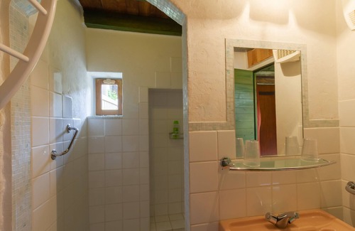 Monflanquin Casa | Holiday Home 'Côté Grange' with Shared Pool, Terrace, Garden & Wi-Fi