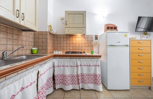Sant'Anna Arresi Casa | Casa de vacaciones "Casa Vacanza de Dinu" con Wi-Fi, terrazas y jardín