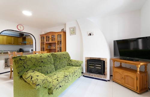 Los Arenales del Sol Casa | Casa de vacaciones 'Casa en la Playa con Piscinas V' con piscina compartida y aire acondicionado