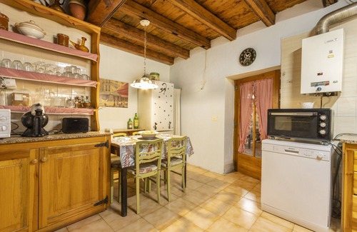 Ansovell Casa | Casa de vacaciones "Cal Barral" con vistas a la montaña, balcón y Wi-Fi