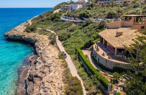 Cala Anguila-Cala Mendia Casa | Holiday Home Cala Mendia Sea Views by Interhome