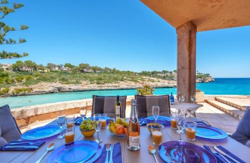 Cala Anguila-Cala Mendia Casa | Holiday Home Cala Mendia Sea Views by Interhome