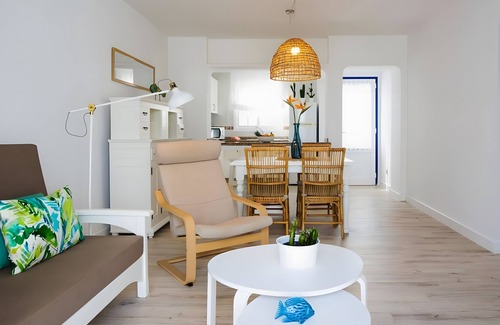 Arrieta Casa | Casa Vacacional 'Caleta Campos Bungalows' con Vista al Mar, Piscina Compartida y Wi-Fi