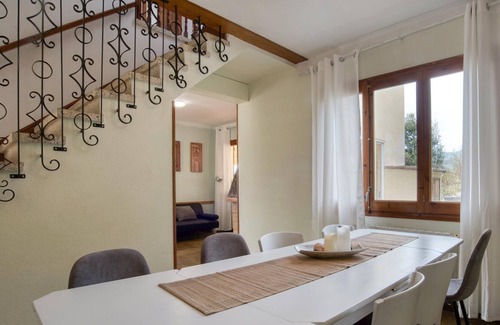 Arbucies Casa | Casa de vacaciones "Can Castells" con vistas a la montaña, piscina y Wi-Fi