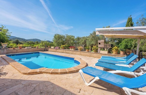 Felanitx Casa | Casa de vacaciones 'Can Tries' con vistas a la montaña, piscina privada y Wi-Fi