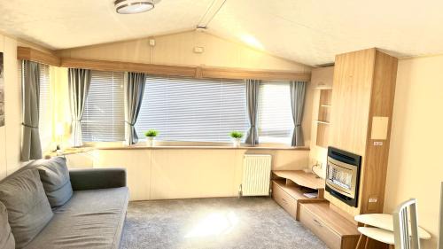Forfar Casa | Holiday Home caravan LOCHLANDS Forfar