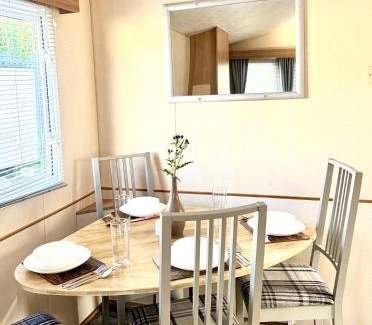 Forfar Casa | Holiday Home caravan LOCHLANDS Forfar