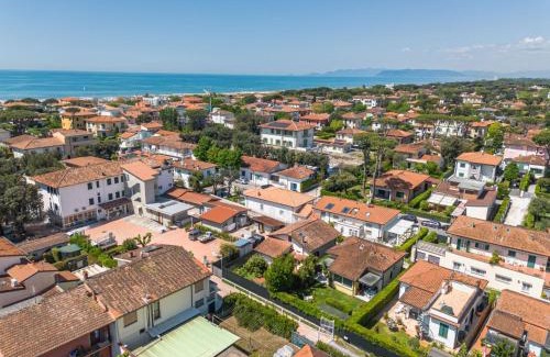 Forte dei Marmi Casa | Holiday Home Carlotta by Interhome