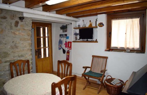 Planoles Hotel | Holiday Home Carrer De La PlaÇa