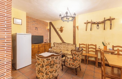 Villacastin Casa | Casa de vacaciones 'Casa Alval' con vistas a la montaña, Wi-Fi y aire acondicionado