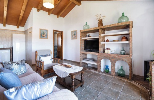 Barbate Casa | Casa de vacaciones 'Casa Andrea' con vistas a la montaña, piscina compartida y Wi-Fi