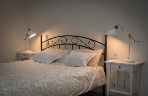 Vilamea Casa | Holiday Home 'Casa Blanco Vista Maravillosa' with Mountain View, Private Terrace and Wi-Fi