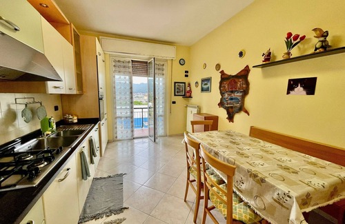 Vado Ligure Casa | Casa de vacaciones Casa Conchiglia con vistas al mar y balcón