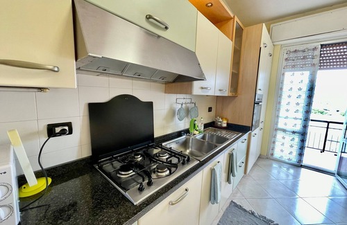 Vado Ligure Casa | Casa de vacaciones Casa Conchiglia con vistas al mar y balcón