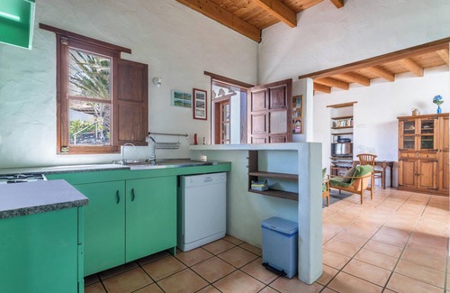 Guatiza Casa | Casa Cueva con vistas a la montaña, piscina, Wi-Fi y terraza