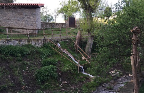 San Román de Cameros Casa | Casa de vacaciones 'Casa Del Tio Conejo' con vistas a la montaña, piscina compartida y Wi-Fi