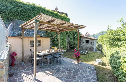 Villabuona Casa | Casa de vacaciones "Casa Di Laino" con terraza privada, jardín privado y Wi-Fi