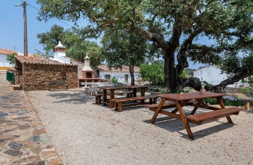 Loule Casa | Casa de vacaciones 'Casa Do Avô - Vale Luís Neto' con vistas a la montaña y aire acondicionado