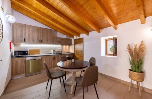 Loule Casa | Casa de vacaciones 'Casa Do Poço - Vale Luís Neto' con vistas a la montaña y aire acondicionado