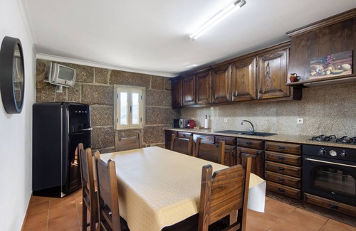 Resende Casa | Casa do Valado con vistas a la montaña, piscina, Wi-Fi y jardín; aparcamiento disponible