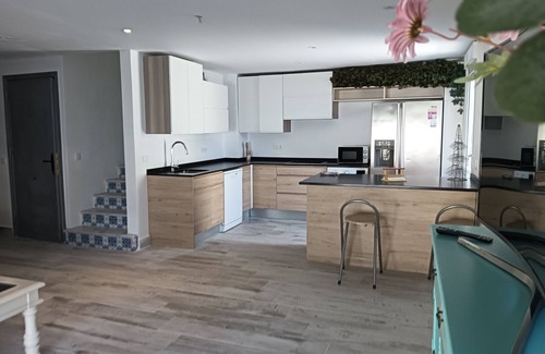 Punta Umbria Casa | Casa vacacional 'Casa Alhamar' con piscina privada, Wi-Fi y aire acondicionado