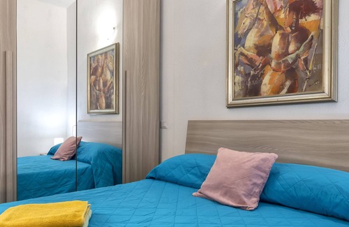 Olmedo Casa | Holiday Home 'Casa Gabri' with Mountain View, Shared Garden and Air Conditioning