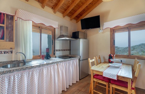 Alojera Casa | Casa de vacaciones 'Casa Las Niñas' con vistas al mar, terraza privada y Wi-Fi