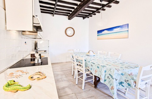 Bagnaia Casa | Casa de vacaciones 'Casa Marisa' con terraza privada, balcón y aire acondicionado