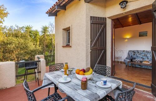 Santa Giulia Casa | Holiday Home Casa Roccapina by Interhome