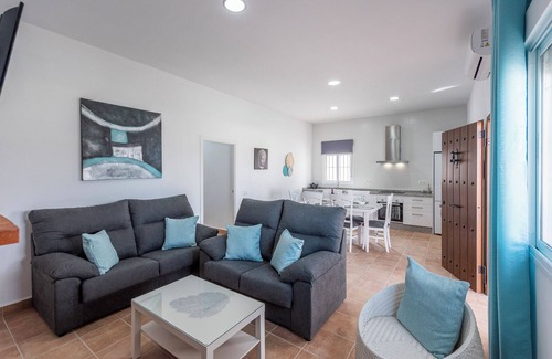 La Lantejuela Casa | Casa de vacaciones "Casa Rural Maria" con piscina privada, terrazas privadas y Wi-Fi