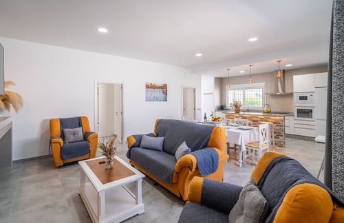 La Lantejuela Casa | Casa de vacaciones 'Casa Rural Villa Gordito' con piscina privada, Wi-Fi y aire acondicionado